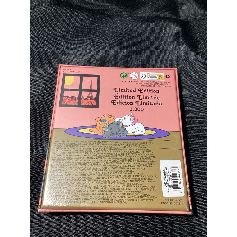 Disney Loungefly The Aristocats 3" Jumbo LE 1300 Classic Hinged Book Pin New - Picture 2 of 2
